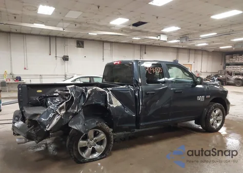 2019 Ram 1500 Classic Express 4X4 6'4 Box из США, поврежденный, VIN 1C6RR7FT5KS507885